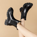 Black / 35