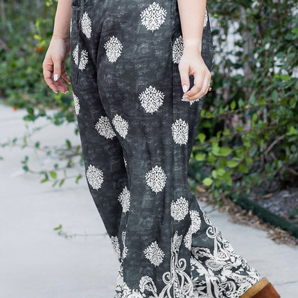 Black Plus Size Geometric Ethnic Print Drawstring Wide Leg Pants