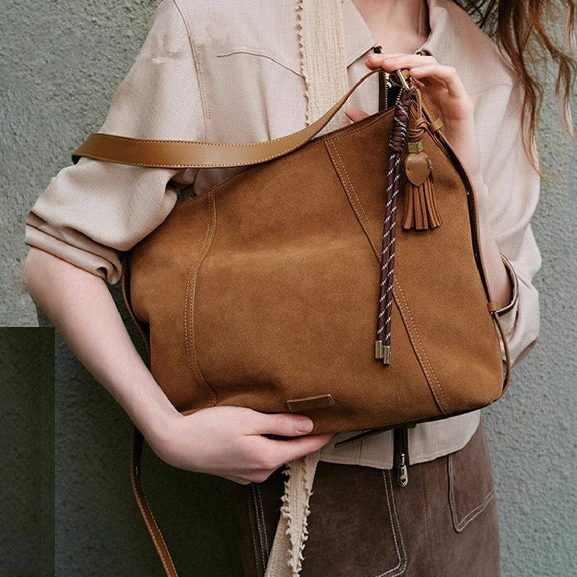 Autumn And Winter Leisure Commuter Large Capacity Deerskin Velvet Vintage Portable Crossbody Tote Bag