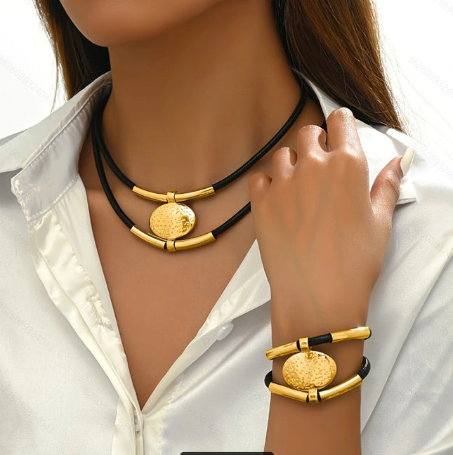Womens Retro-Style Silver Oval Pendant Necklace And Bracelet Set